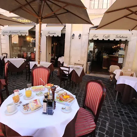 Madonna Del Pantheon Pensionat 4*